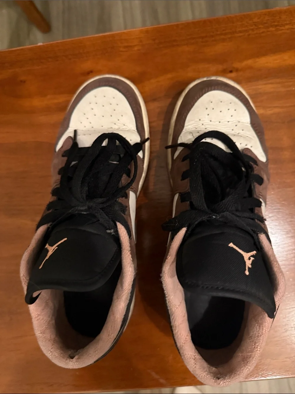 Nike low top